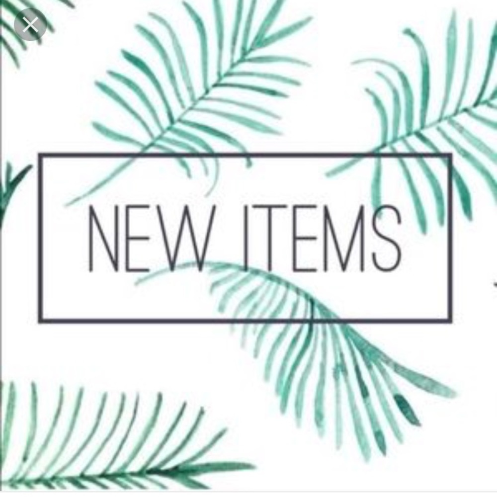 4 for $25 ❣️summer sale ❣️send offer for $25